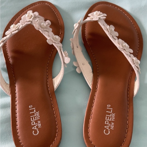 Woman’s flip flops size 9 - Picture 2 of 4